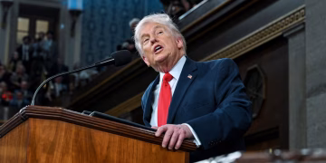 Trump’s Marathon State of the Union Draws Mixed Reaction Across Party Lines